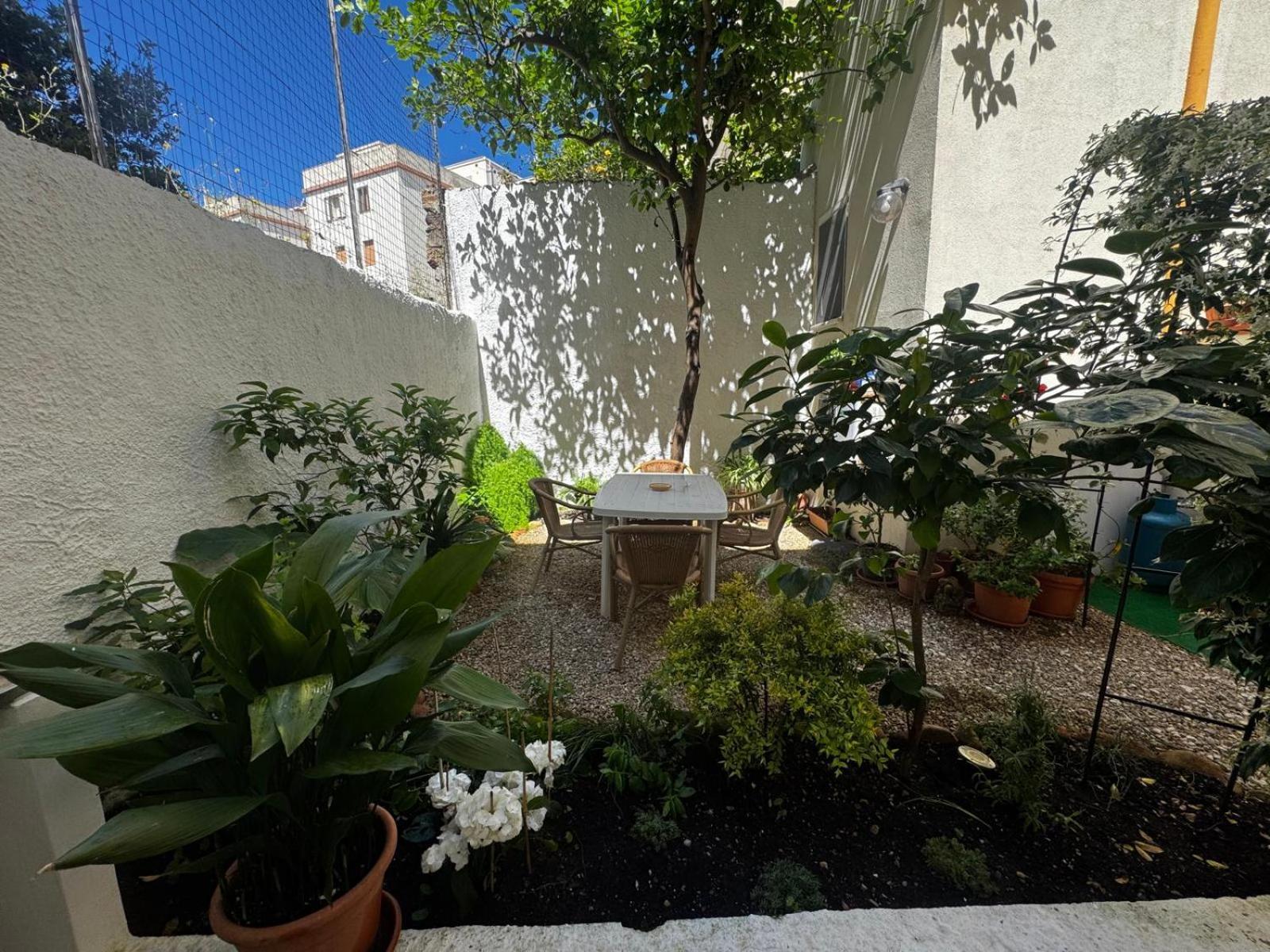 Flowered House With Garden Альгеро Экстерьер фото